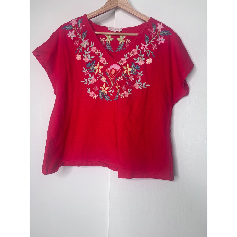 Solitaire Red Floral Embroidered V-Neck Short Sleeve Blouse Top Large
